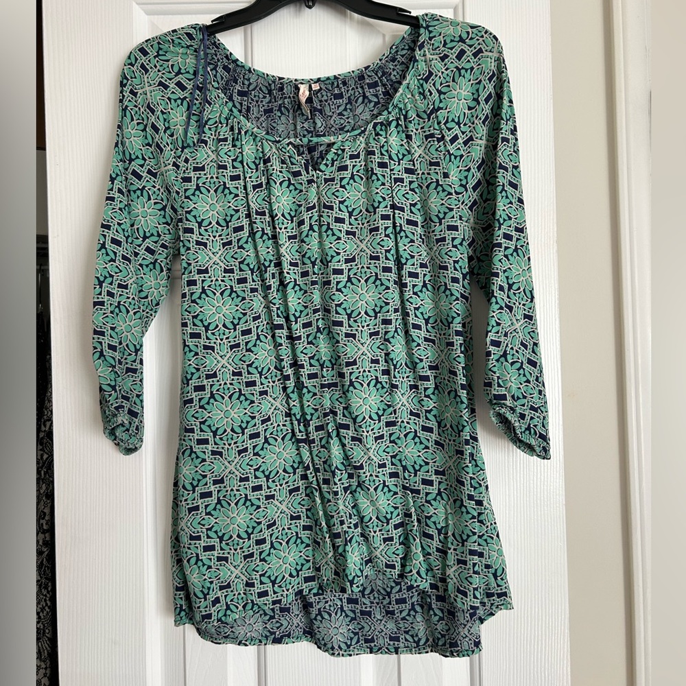 Cute blouse
